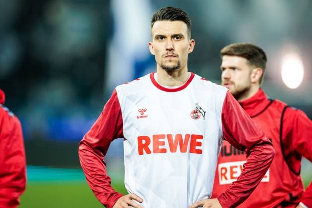 2. Fussball Bundesliga, Karlsruher SC - 1. FC Köln; 01.03.2025 Dejan Ljubicic (1. FC Köln, 7) frustriert, traurig vor der Kurve nach Spielende 2. Fussball Bundesliga, Karlsruher SC - 1. FC Köln, Karlsruhe, BBBank Wildpark am 01.03.2025 DFL REGULATIONS PROHIBIT ANY USE OF PHOTOGRAPHS AS IMAGE SEQUENCES AND OR QUASI-VIDEO. *** 2 Soccer Bundesliga, Karlsruher SC 1 FC Köln 01 03 2025 Dejan Ljubicic 1 FC Köln, 7 frustrated, sad in front of the curve after the end of the match 2 Soccer Bundesliga, Karlsruher SC 1 FC Köln, Karlsruhe, BBBank Wildpark on 01 03 2025 DFL REGULATIONS PROHIBIT ANY USE OF PHOTOGRAPHS AS IMAGE SEQUENCES AND OR QUASI VIDEO Copyright: xBEAUTIFULxSPORTS Wunderlx
