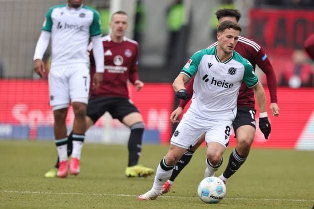 Fabian Kunze, HÂ 96, im Rückrundenspiel der Saison 2024 2025 zwischen dem 1. FC Nürnberg und Hannover 96 (1:2) in Nürnberg; 01 03 2025 -