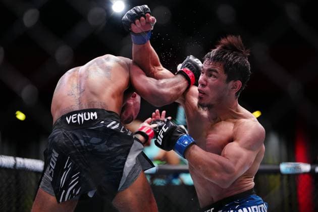 Sport Themen der Woche KW09 Sport Bilder des Tages March 1, 2025, Las Vegas, Nv, Las Vegas, Nv, United States: Charles Johnson and Ramazan Temirov meet in the octagon for a 3-round bout at UFC Apex for UFC Fight Night - Kape vs Almabayev on March 1, 2025 in Las Vegas, NV, United States. ( PxImages) Las Vegas, Nv United States - ZUMAp175 20250301_zsa_p175_026 Copyright: xLouisxGrassex
