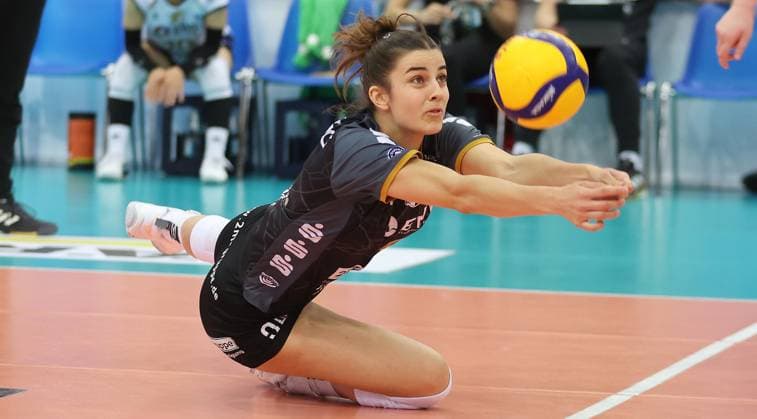 Sport Themen der Woche KW09 Sport Bilder des Tages Stuttgart , Volleyball Bundesliga Frauen, Allianz MTV Stuttgart vs. SC Potsdam , Anna Koulberg ( Potsdam ) *** Stuttgart , Volleyball Bundesliga Women, Allianz MTV Stuttgart vs SC Potsdam , Anna Koulberg Potsdam