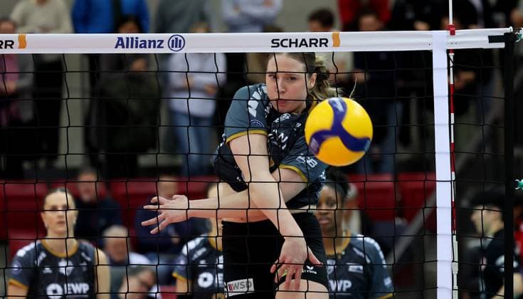 Stuttgart , Volleyball Bundesliga Frauen, Allianz MTV Stuttgart vs. SC Potsdam , Eleanor Holthaus ( Potsdam )