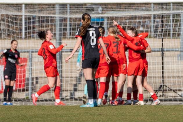 02.03.2025, xhfmx, Fussball 2. Bundesliga, Eintracht Frankfurt - FC Bayern München II Die Frauen des FC Bayern München bejubeln das 2:0 durch Melina Hoffmann ( 29 FC Bayern München U20). Veronika Litzlfelder ( 22 FC Bayern München U20), Sarah Ernst ( 10 FC Bayern München U20), Laura Gloning ( 27 FC Bayern München U20) (DFL DFB REGULATIONS PROHIBIT ANY USE OF PHOTOGRAPHS as IMAGE SEQUENCES and or QUASI-VIDEO) Frankfurt am Main