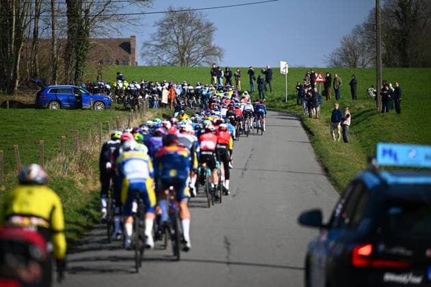 Kuurne - Brussel - Kuurne 2025 cycling race KUURNE, BELGIUM - MARCH 02 : Illustration picture of the peloton and fans during the Men Elite UCI 1.Pro 77th Kuurne - Brussel - Kuurne cycling race of 203 kms with start in Kortrijk and finish in Kuurne on March 02, 2025 in Kuurne, Belgium, 02 03 2025 ( Motordriver Kenny Verfaillie & Kuurne Belgium  Copyright: xTomasxSiskx