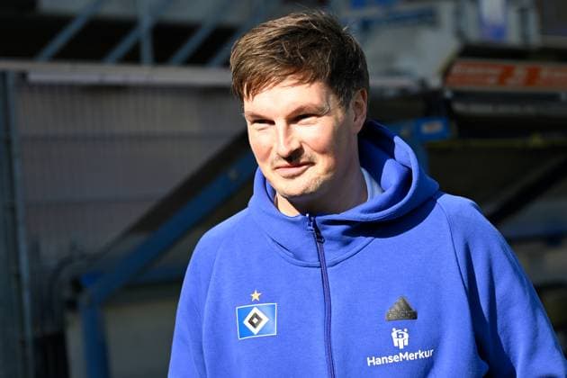 Paderborn, Home Deluxe Arena, 02.03.25, GER, Herren, 2.Bundesliga, Saison 2024-2025, SC Paderborn 07 - Hamburger SV Bild: Trainer Merlin POLZIN (Hamburg) DFL regulations prohibit any use of photographs as image sequences and or quasi-video. NRW Deutschland