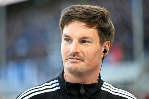 Paderborn, Home Deluxe Arena, 02.03.25, GER, Herren, 2.Bundesliga, Saison 2024-2025, SC Paderborn 07 - Hamburger SV Bild: Trainer Merlin POLZIN (Hamburg) DFL regulations prohibit any use of photographs as image sequences and or quasi-video. NRW Deutschland