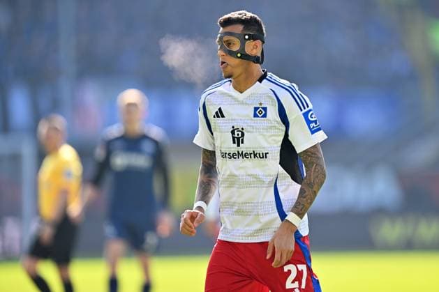 Paderborn, Home Deluxe Arena, 02.03.25, GER, Herren, 2.Bundesliga, Saison 2024-2025, SC Paderborn 07 - Hamburger SV Bild: Davie SELKE (Hamburg) DFL regulations prohibit any use of photographs as image sequences and or quasi-video. NRW Deutschland