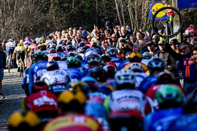 The pack of riders pictured in action during the Kuurne-Brussels-Kuurne one day cycling race, 196,9 km from Kuurne to Kuurne via Brussels, Sunday 02 March 2025. DIRKxWAEM  x114008642x