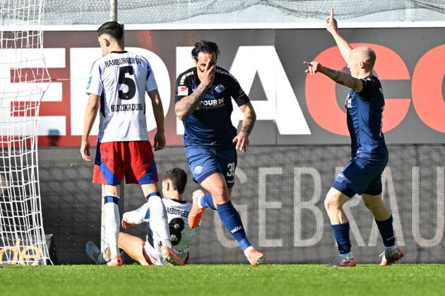 Paderborn, Home Deluxe Arena, 02.03.25, GER, Herren, 2.Bundesliga, Saison 2024-2025, SC Paderborn 07 - Hamburger SV Bild: Adriano GRIMALDI (Paderborn) jubelt nach seinem Tor zum 2:0 DFL regulations prohibit any use of photographs as image sequences and or quasi-video. NRW Deutschland