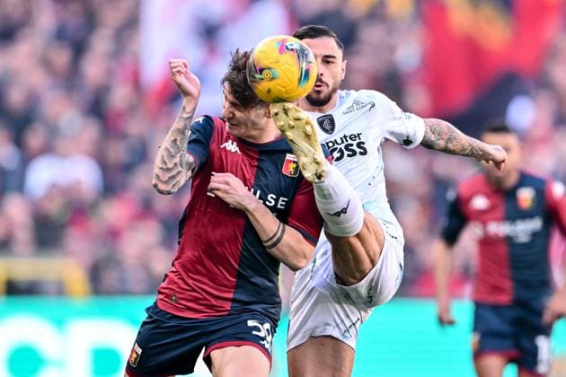 Sport Themen der Woche KW09 Sport Bilder des Tages Cm Genova 03 03 2025 - campionato di calcio serie A Genoa-Empoli foto Cristiano Mazzi Image nella foto: Alessandro Zanoli-Giuseppe Pezzella 
