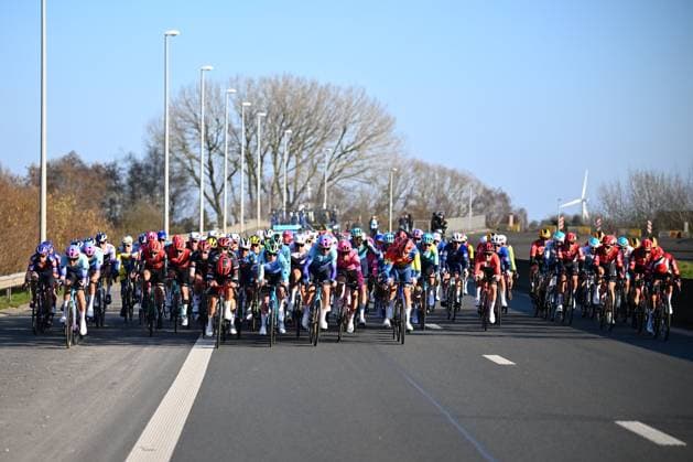 Kuurne - Brussel - Kuurne 2025 cycling race KUURNE, BELGIUM - MARCH 02 : Illustration picture of the peloton during the Men Elite UCI 1.Pro 77th Kuurne - Brussel - Kuurne cycling race of 203 kms with start in Kortrijk and finish in Kuurne on March 02, 2025 in Kuurne, Belgium, 02 03 2025 ( Motordriver Kenny Verfaillie & Kuurne Belgium  Copyright: xTomasxSiskx