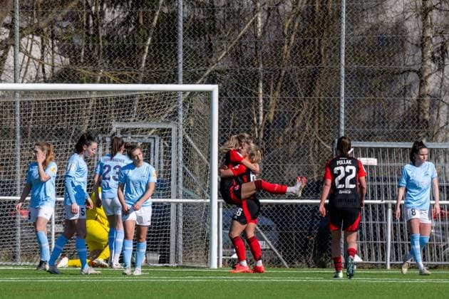 02.03.2025, Fußball, 2. Frauen-Bundesliga, 2024 2025, SG 99 Andernach - 1. FC Nürnberg Medina Desic (10 Nürnberg) freut sich über ihr drittes Tor und springt jubelt mit ihrer Teamkollegin Meret Günster (66 Nürnberg). Mendig Junglas Baumaschinen Stadion Rheinland-Pfalz Deutschland