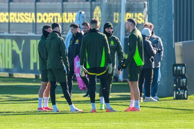 03.03.2025, Abschlusstraining zum UEFA Champions League Spiel zwischen Borussia Dortmund und OSC Lille, v. l. Salih Özcan (Borussia Dortmund), Ramy Bensebaini (Borussia Dortmund), Torwart Alexander Meyer (Borussia Dortmund), Emre Can (Borussia Dortmund), Niklas Süle (Borussia Dortmund), Dortmund Trainingsgelände Borussia Dortmund NRW Deutschland xRHR-FOTO DEx Copyright: DennisxEwert RHR-FOTOx RHR-FOTO DE