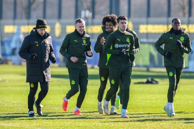 03.03.2025, Abschlusstraining zum UEFA Champions League Spiel zwischen Borussia Dortmund und OSC Lille, v. l. Standard-Trainer Alex Clapham (Borussia Dortmund), Maximilian Beier (Borussia Dortmund), Karim Adeyemi (Borussia Dortmund), Giovanni Reyna (Borussia Dortmund), Jamie Gittens (Borussia Dortmund), Dortmund Trainingsgelände Borussia Dortmund NRW Deutschland xRHR-FOTO DEx Copyright: DennisxEwert RHR-FOTOx RHR-FOTO DE