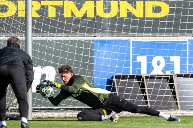 03.03.2025, Abschlusstraining zum UEFA Champions League Spiel zwischen Borussia Dortmund und OSC Lille, Torwart Gregor Kobel (Borussia Dortmund), Dortmund Trainingsgelände Borussia Dortmund NRW Deutschland xRHR-FOTO DEx Copyright: DennisxEwert RHR-FOTOx RHR-FOTO DE