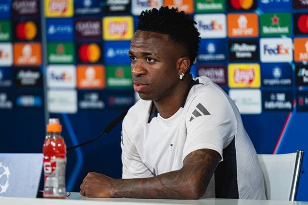 UEFA Champions League 2024 25 Round of 16 First Leg: Real Madrid CF Training Session and press conference, PK, Pressekonferenz Vinicius Junior of Real Madrid CF seen speaking during the UEFA Champions League 2024 25 League Round of 16 First Leg Training Session And Press Conference at Ciudad Real Madrid on March 03, 2025 in Valdebebas, Spain. Valdebebas Ciudad Real Madrid Madrid Spain Copyright: xAlbertoxGardinx AGardin_20250303_Champ_Real_Madrid_PC_0149