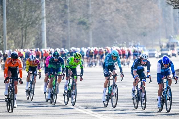 The pack of riders pictured in action during the Ename Samyn Classic one day cycling race, 199,1km from Quaregnon to Dour on Tuesday 04 March 2025. TOM GOYVAERTS TomxGoyvaerts  x114213491x