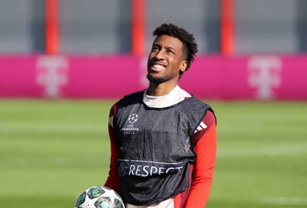 Fussball, Herren, Saison 2024 2025, FC Bayern München, Abschlusstraining, Training, Champions League Kingsley Coman (FC Bayern München) mit Blick nach oben, Kopf, Oberkörper