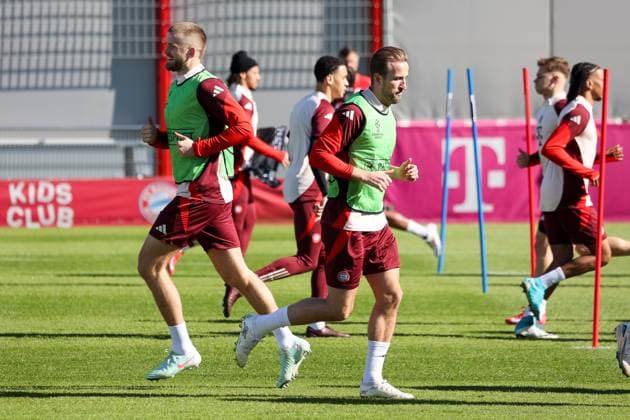 Harry Kane (FC Bayern Muenchen, 09) und Eric Dier (FC Bayern Muenchen, 15) lauffend beim Training, GER, Abschlusstraining, FC Bayern Muenchen, Fussball, UEFA Champions League, Achtelfinale Hinspiel, Saison 2024 2025, 04.03.2025, GER, Abschlusstraining, FC Bayern Muenchen, Fussball, UEFA Champions League, Achtelfinale Hinspiel, Saison 2024 2025, 04.03.2025 Muenchen Copyright: xEibner-Pressefoto JennixMaulx EP_JML