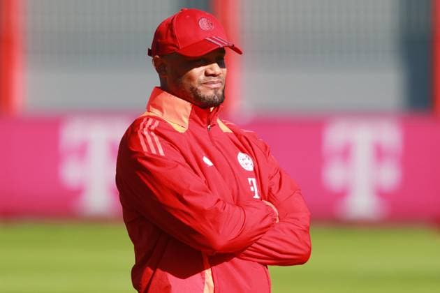 Trainer Vincent Kompany, Portraet, Portrait, Fussball Abschlusstraining - FC Bayern München vor UEFA Champions League-Spiel vs. Bayer 04 Leverkusen 04.03.2025 Trainingsgelände, Säbenerstr. FOTO: Mladen Lackovic LakoPress