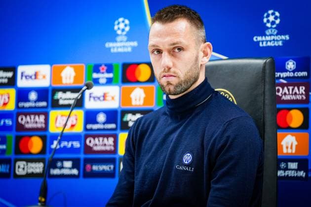 Champions League 2024-2025: press conference, PK, Pressekonferenz of FC Inter Milano Rotterdam - Stefan de Vrij of FC Inter Milano during the press conference of FC Inter Milano in preparation of the Champions League duel against Feyenoord at Stadion Feijenoord De Kuip on 4 March 2025 in Rotterdam, The Netherlands. Copyright: xYannickxVerhoevenx