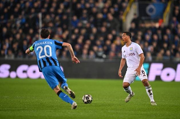 Club Brugge v Aston Villa - UEFA Champions League BRUGGE, BELGIUM - MARCH 04 : Tielemans Youri midfielder of Aston Villa, Vanaken Hans midfielder of Club Brugge in action during the UEFA Champions League 2024 25 round of 16 match first round between Club Brugge and Aston Villa on March 4, 2025 in Brugge, Belgium, 04 03 2025 Brugge Belgium  Copyright: xTomasxSiskx