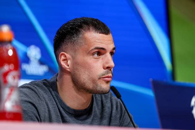 Granit Xhaka (Bayer 04 Leverkusen, 34) bei der Pressekonferenz, GER, Internationale Pressekonferenz, Bayer 04 Leverkusen, Fussball, UEFA Champions League, Achtelfinale Hinspiel, Saison 2024 2025, 04.03.2025, GER, Internationale Pressekonferenz, Bayer 04 Leverkusen, Fussball, UEFA Champions League, Achtelfinale Hinspiel, Saison 2024 2025, 04.03.2025 Muenchen Copyright: xEibner-Pressefoto JennixMaulx EP_JML