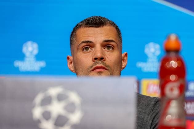 Granit Xhaka (Bayer 04 Leverkusen, 34) bei der Pressekonferenz, GER, Internationale Pressekonferenz, Bayer 04 Leverkusen, Fussball, UEFA Champions League, Achtelfinale Hinspiel, Saison 2024 2025, 04.03.2025, GER, Internationale Pressekonferenz, Bayer 04 Leverkusen, Fussball, UEFA Champions League, Achtelfinale Hinspiel, Saison 2024 2025, 04.03.2025 Muenchen Copyright: xEibner-Pressefoto JennixMaulx EP_JML