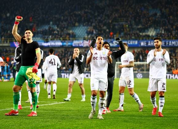 Aston Villa players celebrate at full time. Club Brugge v Aston Villa, UEFA Champions League, Round of 16, First Leg, Football, Jan Breydel Stadium, Brugge, Belgium - 04 Mar 2025 EDITORIAL USE ONLY No use with unauthorised audio, video, data, fixture lists, club league logos or live services. Online in-match use limited to 120 images, no video emulation. No use in betting, games or single club league player publications.  Copyright: xJamesxMarsh Shutterstockx 15176976bw