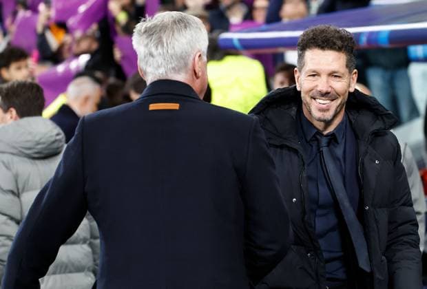 Atletico Madrid manager Diego Simeone and Real Madrid Manager Carlo Ancelotti Real Madrid v Atletico Madrid , UEFA Champions League, Round of 16, First Leg, Football, Santiago Bernabeu, Madrid, Spain - 04 Mar 2025 EDITORIAL USE ONLY No use with unauthorised audio, video, data, fixture lists, club league logos or live services. Online in-match use limited to 120 images, no video emulation. No use in betting, games or single club league player publications. Copyright: xRubenxAlbarran Shutterstockx 15178301x