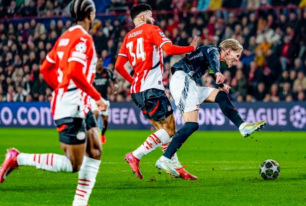 PSV Eindhoven midfielder Ismael Saibari, Arsenal midfielder Martin Odegaard during the match PSV - Arsenal at the Philips stadium for the UEFA Champions League- Round of 16 - 1st leg season 2024-2025 in EINDHOVEN, Netherlands on 4 march 2025, (photo by Marcel van Dorst EYE4images DeFodi Images)