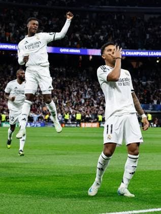 Rodrygo of Real Madrid celebrates scoring the opening goal Real Madrid v Atletico Madrid , UEFA Champions League, Round of 16, First Leg, Football, Santiago Bernabeu, Madrid, Spain - 04 Mar 2025 EDITORIAL USE ONLY No use with unauthorised audio, video, data, fixture lists, club league logos or live services. Online in-match use limited to 120 images, no video emulation. No use in betting, games or single club league player publications. Copyright: xRubenxAlbarran Shutterstockx 15178301an