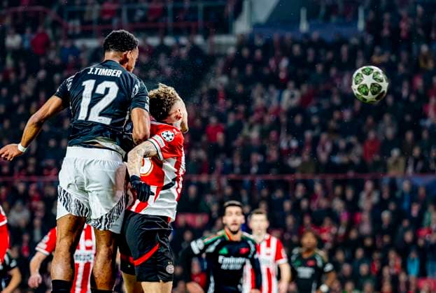 Arsenal defender Jurrien Timber scores the 0-1 during the match PSV - Arsenal at the Philips stadium for the UEFA Champions League- Round of 16 - 1st leg season 2024-2025 in EINDHOVEN, Netherlands on 4 march 2025, (photo by Marcel van Dorst EYE4images DeFodi Images)