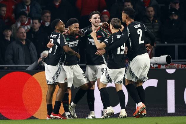 EINDHOVEN - Arsenal FC celebrates the 0-2 during the UEFA Champions league match between PSV Eindhoven and Arsenal FC at Phillips Stadium on March 4, 2025 in Eindhoven, Netherlands. ANP MAURICE VAN STEEN UEFA Champions League 2024 25 Round of 16 First leg 2024 25 xVIxANPxSportx xxANPxIVx 521567659 originalFilename: 521567659.jpg