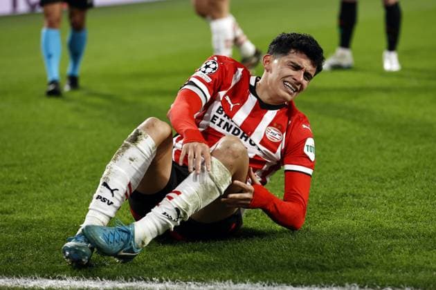 EINDHOVEN - Richard Ledezma of PSV Eindhoven during the UEFA Champions league match between PSV Eindhoven and Arsenal FC at Phillips Stadium on March 4, 2025 in Eindhoven, Netherlands. ANP MAURICE VAN STEEN UEFA Champions League 2024 25 Round of 16 First leg 2024 25 xVIxANPxSportx xxANPxIVx 521568064 originalFilename: 521568064.jpg
