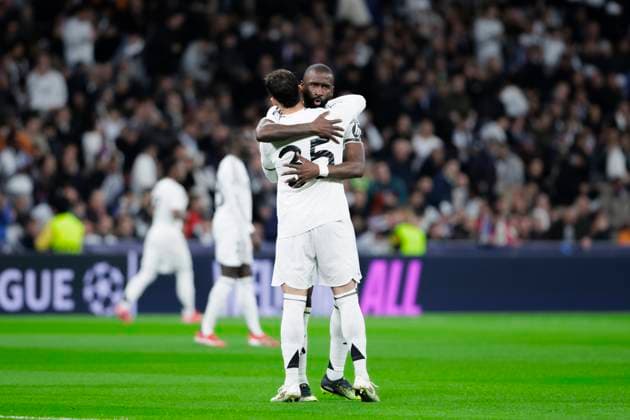 UEFA champions league - Real Madrid vs Atletico de Madrid MADRID, SPAIN - March 4: Antonio Rudiger of Real Madrid and Raul Asencio of Real Madrid celebrates a goal during the UEFA champions league 2024 25 Round of 16 First Leg match between Real Madrid and Atletico de Madrid at Santiago Bernabeu Stadium. (Photo by Guillermo Martinez) Madrid Santiago Bernabeu Stadium Spain Copyright: xGuillermoxMartinezx