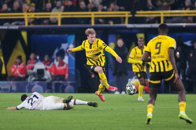 04.03.2025, UEFA Champions League, Achtelfinale, Borussia Dortmund - Lille OSC, v. l. Benjamin Andre (LOSC Lille), Daniel Svensson (Borussia Dortmund), Dortmund Signal Iduna Park NRW Deutschland xRHR-FOTO DEx Copyright: DennisxEwert RHR-FOTOx RHR-FOTO DE