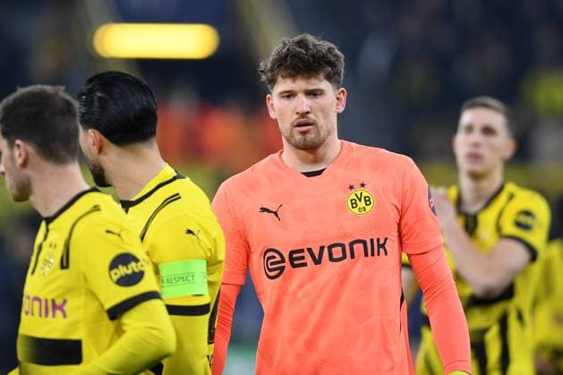 Torwart Gregor Kobel (Borussia Dortmund) looks on during the UEFA Champions League 2024 25 Round of 16 First Leg match between Borussia Dortmund and LOSC Lille at Signal Iduna Park on March 4, 2025 in Dortmund, Germany. (Photo by Ralf Treese DeFodi Images)