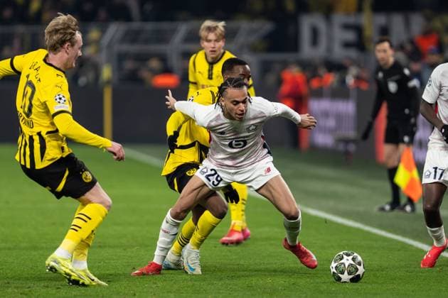 GER, UEFA Champions League, Borussia Dortmund vs OSC Lille 04.03.2025, Signal Iduna Park, Dortmund, GER, UEFA Champions League, Borussia Dortmund vs OSC Lille Im Bild: Zweikampf zwischen Ethan MbappÃ Mbappe (OSC Lille, 29) und Jamie Bynoe-Gittens (BV Borussia Dortmund, 43)