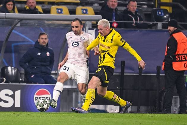 04.03.2025, Fussball UEFA Champions League 2024 2025, Achtelfinale, Borussia Dortmund - Lille OSC, im Signal-Iduna-Park, Ismaily (OSC Lille), Julian Ryerson (Borussia Dortmund)