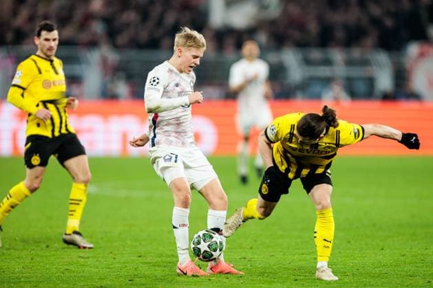 UEFA Champions League, Borussia Dortmund - LOSC Lille; 04.03.2025 Zweikampf Hakon Arnar Haraldsson (LOSC Lille, 7), Marcel Sabitzer (Borussia Dortmund, 20) UEFA Champions League Achtelfinale Hinspiel, Borussia Dortmund - LOSC Lille; Dortmund, SIGNAL IDUNA PARK am 04.03.2025 Copyright: xBEAUTIFULxSPORTS Wunderlx