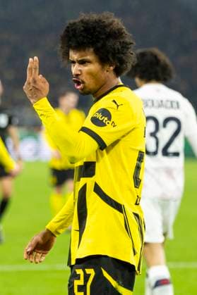 UEFA Champions League, Borussia Dortmund - LOSC Lille; 04.03.2025 Karim Adeyemi (Borussia Dortmund, 27) gestikuliert in Richtung des Linienrichters. UEFA Champions League, Borussia Dortmund - LOSC Lille, Hinspiel Achtelfinale, am 04.03.2025, Signal-Iduna Park, Dortmund Copyright: xBEAUTIFULxSPORTS Meuselx