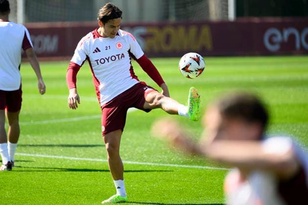 Paulo Dybala of AS Roma attends a training session the day before the Europa League football match between AS Roma and Athletic Bilbao at Centro Sportivo Fulvio Bernardini in Rome (Italy), March 5, 2025. AndreaxStaccioli