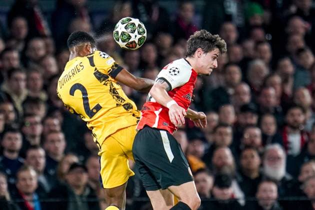 ROTTERDAM, 05-03-25, Stadium de Kuip, Champions League, 2024 2025, Feyenoord - Feyenoord Inter Milan, Feyenoord player Denzel Dumfries and Feyenoord player Hugo Bueno Feyenoord Inter Milan  x28179113x Copyright: