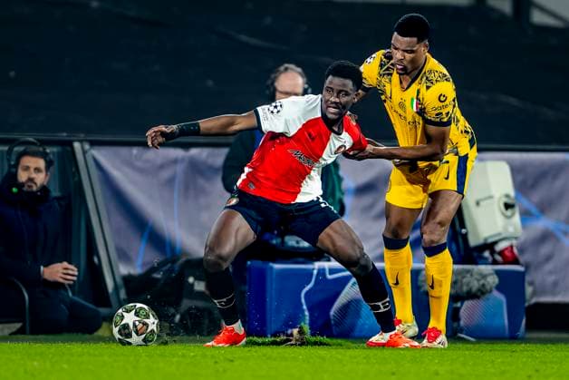 Feyenoord Rotterdam forwarder Ibrahim Osman, FC Internazionale Milan defender Denzel Dumfries during the match Feyenoord - Inter at the Stadium De Kuip for the UEFA Champions League - Round of 16 - 1st leg season 2024-2025 in ROTTERDAM, Netherlands on 5 march 2025, (photo by Marcel van Dorst EYE4images DeFodi Images)