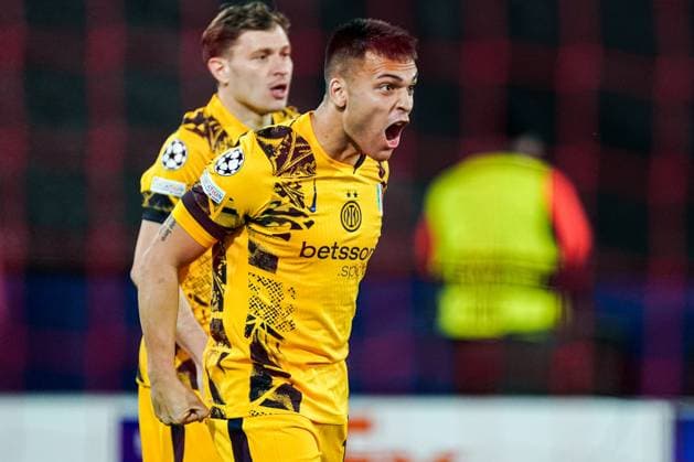 2025-03-05 Feyenoord v FC Internazionale Milano - UEFA Champions League 2024 25 Round of 16 First Leg ROTTERDAM, NETHERLANDS - MARCH 5: Lautaro Martinez of FC Internazionale Milano celebrates the second goal during the UEFA Champions League 2024 25 Round of 16 First Leg match between Feyenoord and FC Internazionale Milano at Stadion Feijenoord on March 5, 2025 in Rotterdam, Netherlands. Rotterdam Stadion Feijenoord Netherlands Content not available for redistribution in The Netherlands directly or indirectly through any third parties. Copyright: xJorisxVerwijstx