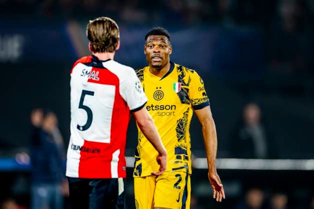 Feyenoord Rotterdam defender Gijs Smal, FC Internazionale Milan defender Denzel Dumfries during the match Feyenoord - Inter at the Stadium De Kuip for the UEFA Champions League - Round of 16 - 1st leg season 2024-2025 in ROTTERDAM, Netherlands on 5 march 2025, (photo by Marcel van Dorst EYE4images DeFodi Images)