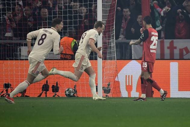 05.03.2025, xemx, Fussball UEFA Champions League, FC Bayern Muenchen - Bayer 04 Leverkusen v.l. Torjubel nach dem Tor zum celebrating the goal celebrate 1:0 durch Harry Kane (FC Bayern Muenchen) (DFL DFB REGULATIONS PROHIBIT ANY USE OF PHOTOGRAPHS as IMAGE SEQUENCES and or QUASI-VIDEO) Muenchen