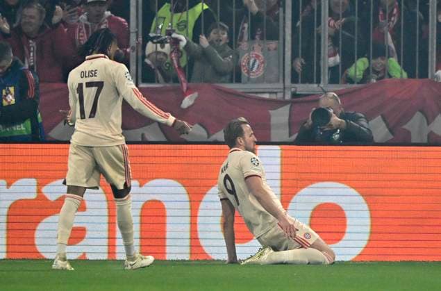 TOR zum 1:0 Harry Kane FC Bayern Muenchen FCB (09) Torjubel Michael Olise FC Bayern Muenchen FCB (17) FC Bayern Muenchen FCB vs Bayer 04 Leverkusen B04 Achtelfinale Hinspiel 05.03.2025 DFL REGULATIONS PROHIBIT ANY USE OF PHOTOGRAPHS AS IMAGE SEQUENCES AND OR QUASI-VIDEO FC Bayern Muenchen FCB vs Bayer 04 Leverkusen B04