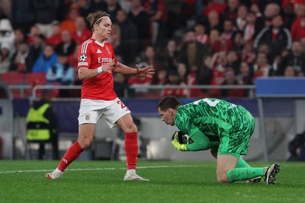 Portugal, Estadio do SL Benfica Lisbon 05. March 2025 Uefa Champions League phase 2024 25 Round of 16 S.L.Benfica - FC Barcelona, Barca v.l., Andreas Schjelderup (S.L.Benfica), Torwart Wojciech Szczesny (FC Barcelona) Copyright: JoaquimxFerreira