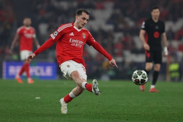 Portugal, Estadio do SL Benfica Lisbon 05. March 2025 Uefa Champions League phase 2024 25 Round of 16 S.L.Benfica - FC Barcelona, Barca v.l., Kerem Aktürkoglu (S.L.Benfica) in aktion, in action, Copyright: JoaquimxFerreira